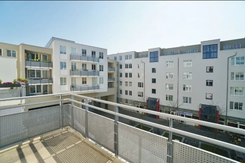 Vollständig möblierte 2-Zimmer Wohnung mit Garage in Fennpfuhl verfügbar ab dem 1. Januar 2027 — photo 1